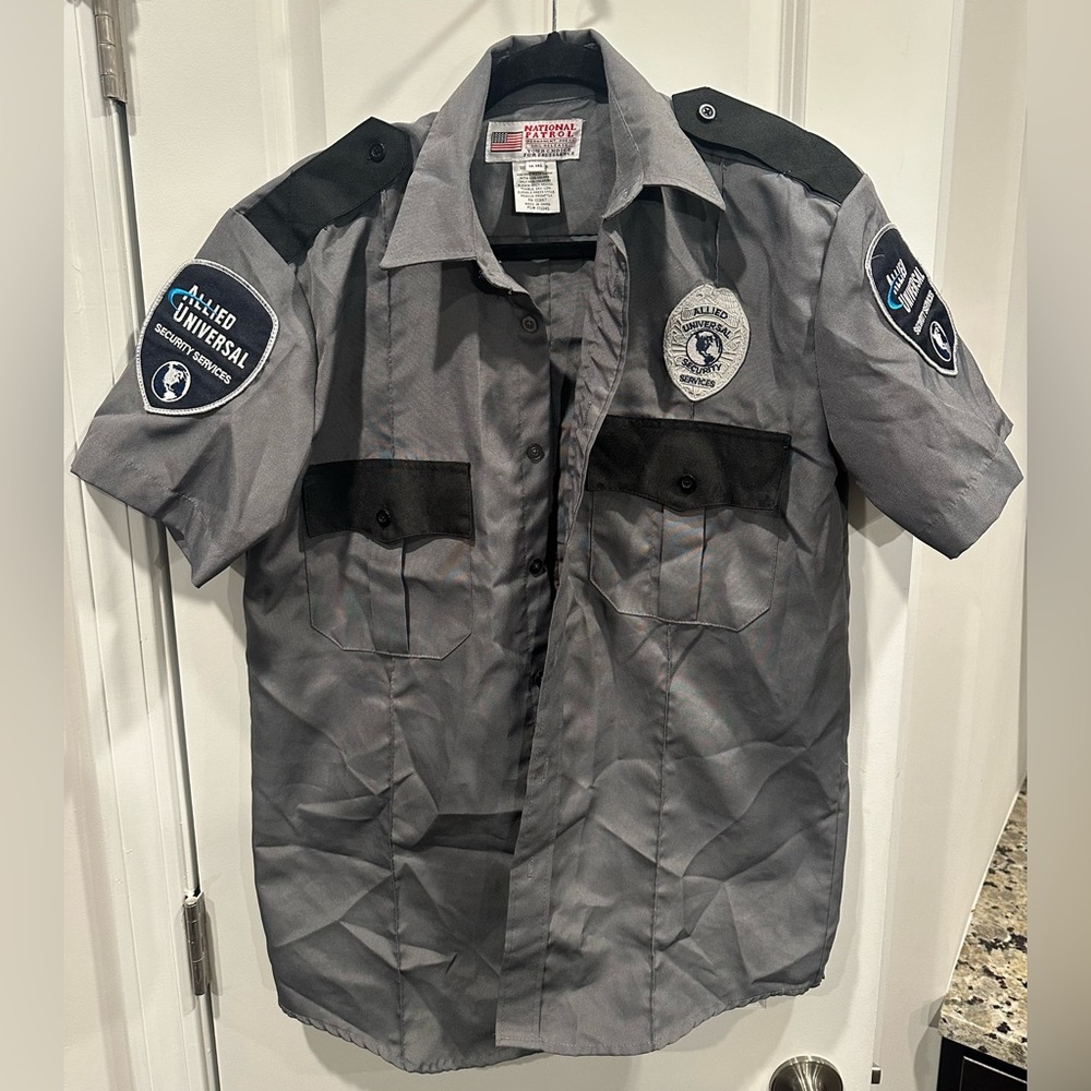 Men’s Allied Universal Security Services Grey Short Sleeve Button Shirt 14-14.5